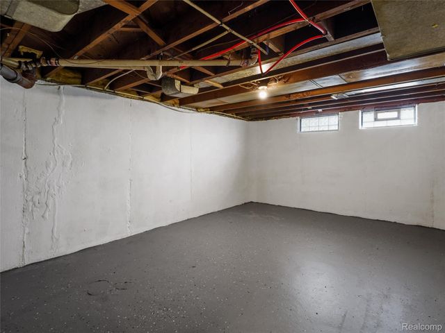 96 Oneida Street, Pontiac, MI 48341