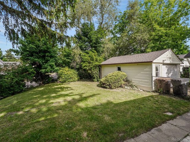 96 Oneida Street, Pontiac, MI 48341