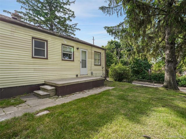96 Oneida Street, Pontiac, MI 48341