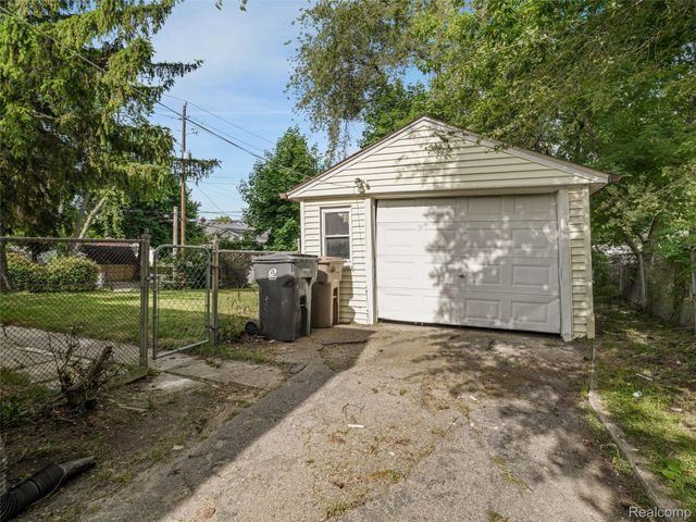 96 Oneida Street, Pontiac, MI 48341