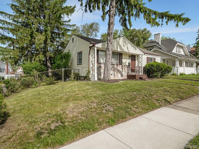 96 Oneida Street, Pontiac, MI 48341