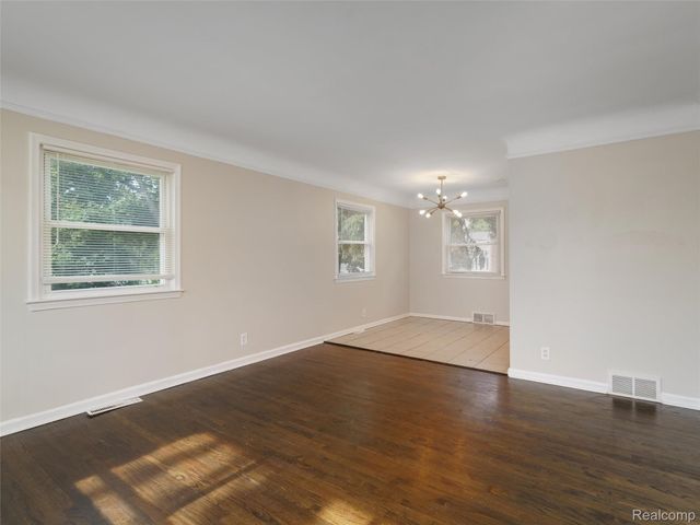 96 Oneida Street, Pontiac, MI 48341