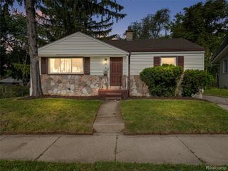 96 Oneida Street, Pontiac, MI 48341