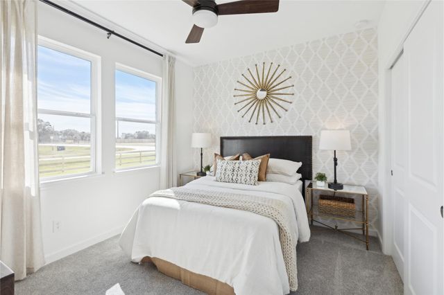 215 Dunovant Drive, Sealy, TX 77474