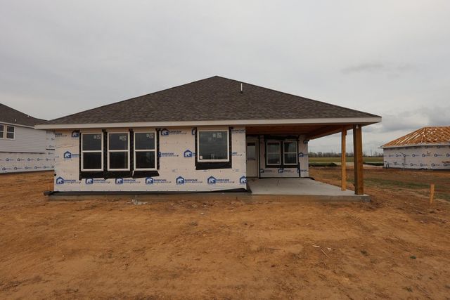 215 Dunovant Drive, Sealy, TX 77474