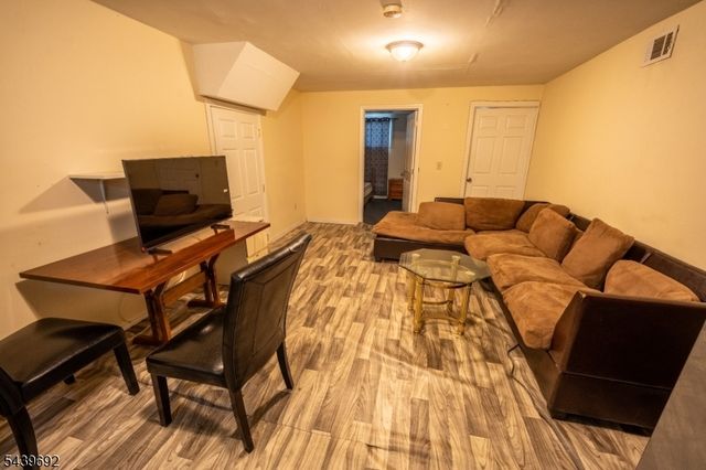 78 Milford Ave, Newark City, NJ 07108