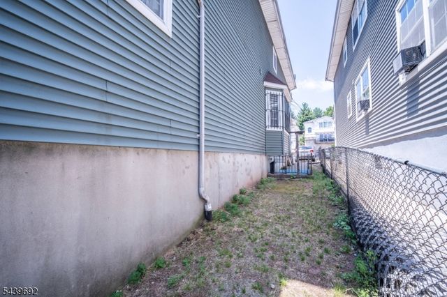 78 Milford Ave, Newark City, NJ 07108