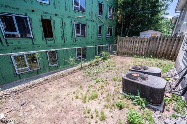 78 Milford Ave, Newark City, NJ 07108