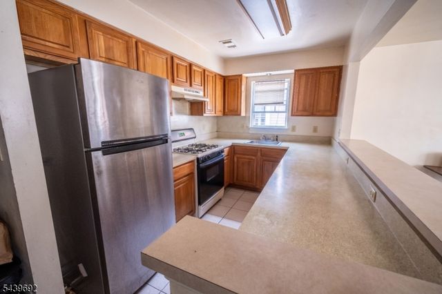 78 Milford Ave, Newark City, NJ 07108