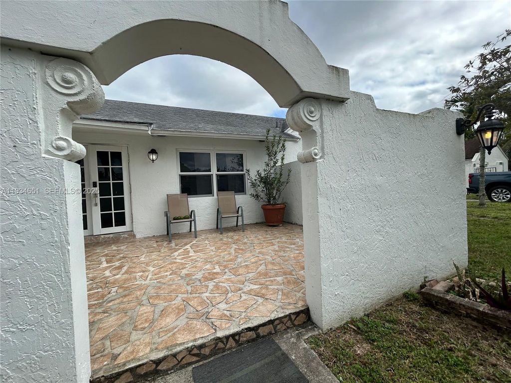 21939 SW 124th Pl 21939, Miami, FL 33170