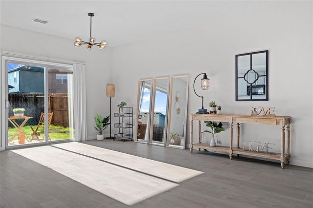 1110 Greywood Drive, Van Alstyne, TX 75495