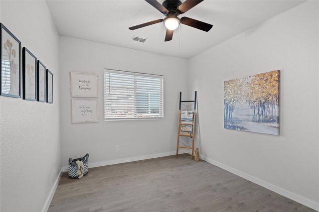 1110 Greywood Drive, Van Alstyne, TX 75495