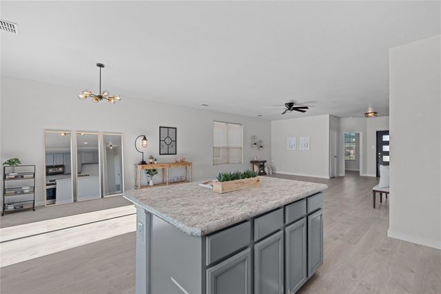 1110 Greywood Drive, Van Alstyne, TX 75495