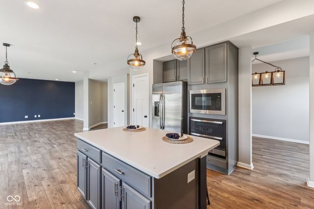 1340 Fieldcrest Lane, Greenwood, IN 46143