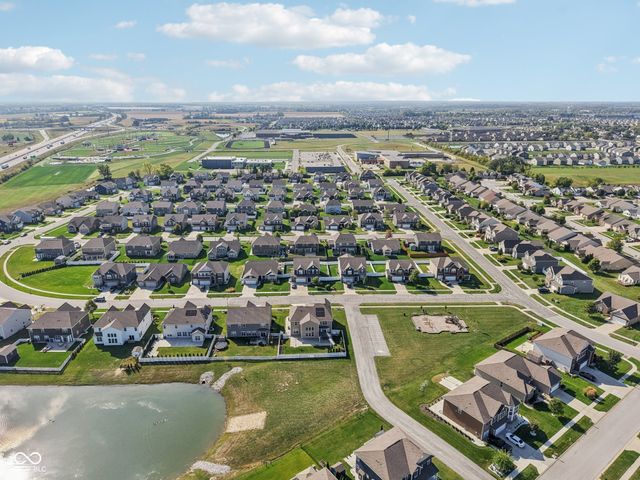 1340 Fieldcrest Lane, Greenwood, IN 46143