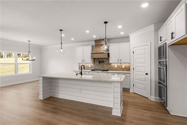 1038 Red Oak Lane, Loganville, GA 30052