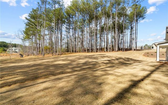 1038 Red Oak Lane, Loganville, GA 30052