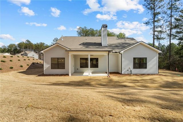 1038 Red Oak Lane, Loganville, GA 30052