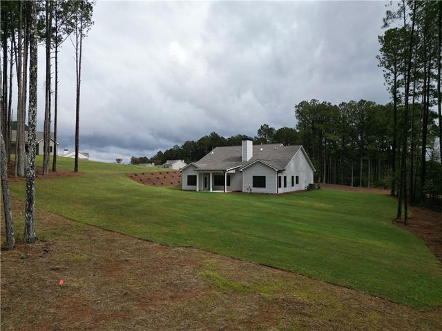 1038 Red Oak Lane, Loganville, GA 30052