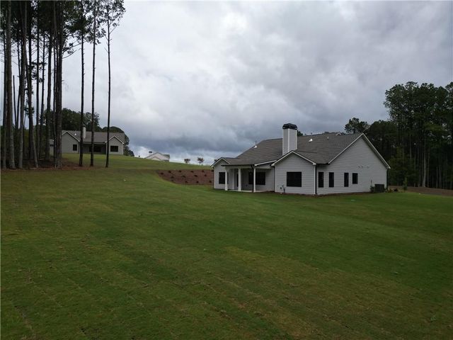 1038 Red Oak Lane, Loganville, GA 30052