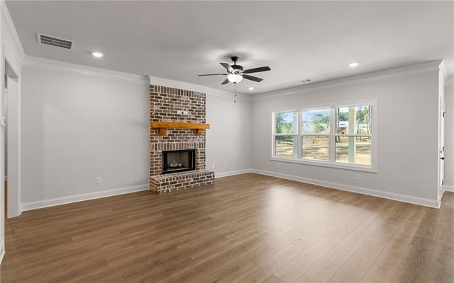 1038 Red Oak Lane, Loganville, GA 30052