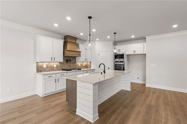 1038 Red Oak Lane, Loganville, GA 30052