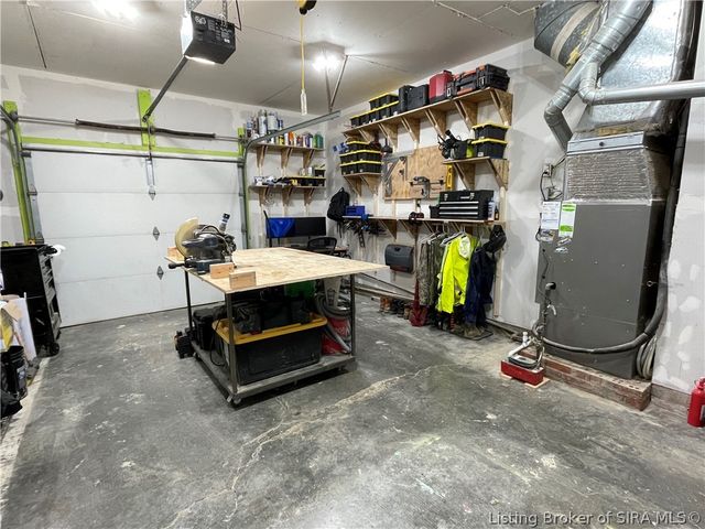 2420 Stover Drive, New Albany, IN 47150