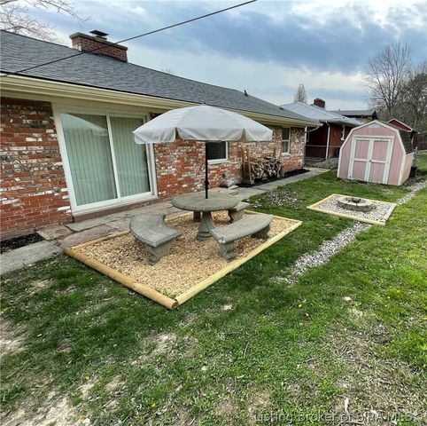 2420 Stover Drive, New Albany, IN 47150