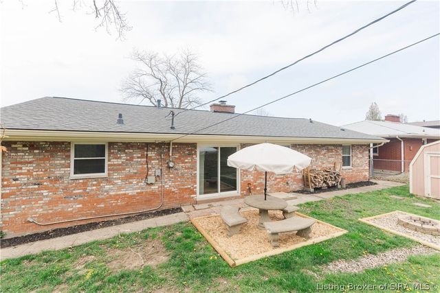 2420 Stover Drive, New Albany, IN 47150