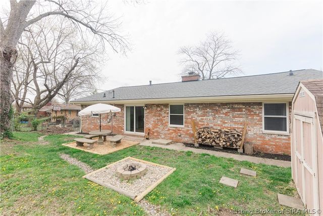 2420 Stover Drive, New Albany, IN 47150