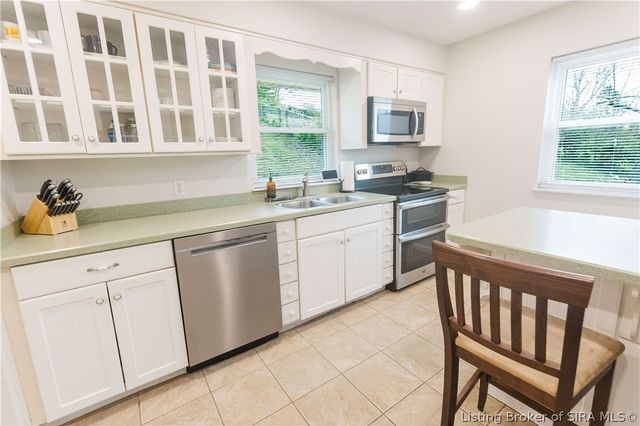 2420 Stover Drive, New Albany, IN 47150