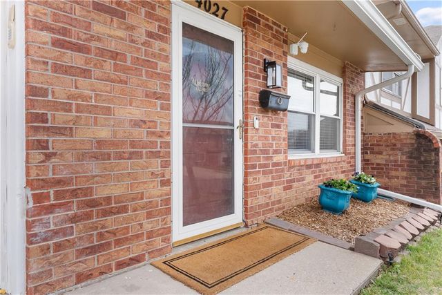 4027 Hedges Avenue, Kansas City, MO 64133