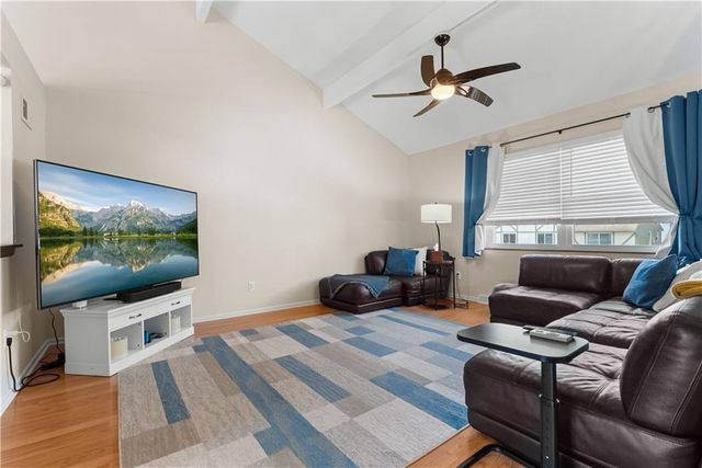 4027 Hedges Avenue, Kansas City, MO 64133