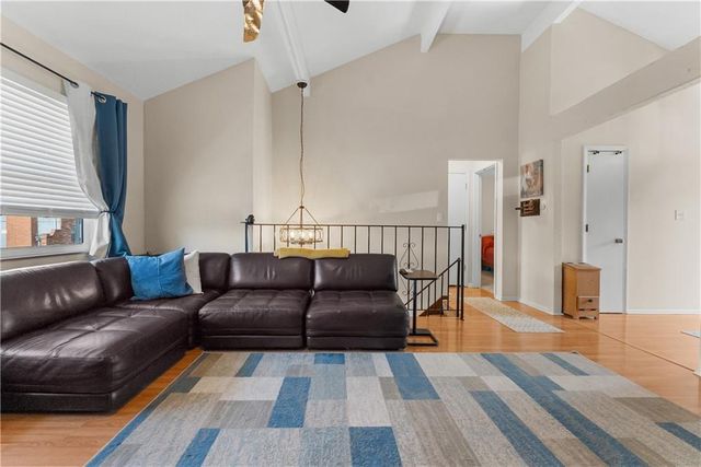 4027 Hedges Avenue, Kansas City, MO 64133