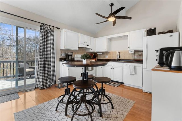 4027 Hedges Avenue, Kansas City, MO 64133