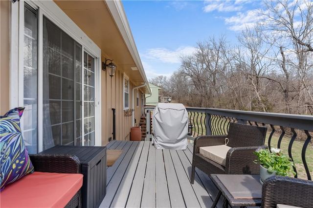 4027 Hedges Avenue, Kansas City, MO 64133