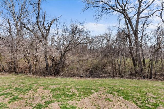 4027 Hedges Avenue, Kansas City, MO 64133