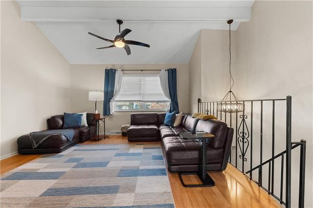 4027 Hedges Avenue, Kansas City, MO 64133