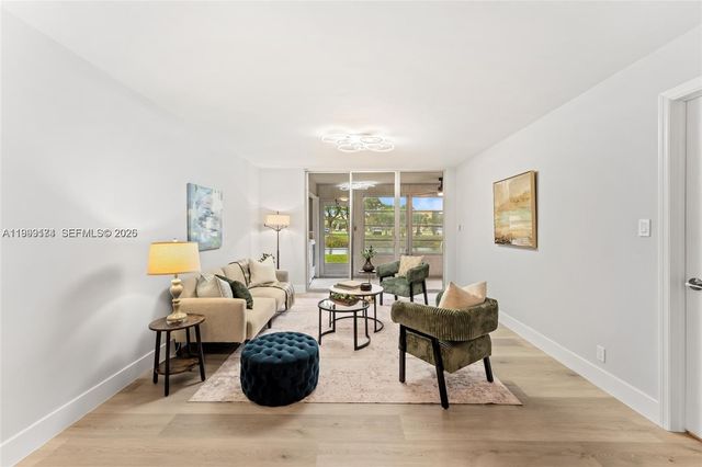 3141 NW 47th Ter 121, Lauderdale Lakes, FL 33319