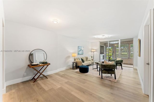 3141 NW 47th Ter 121, Lauderdale Lakes, FL 33319