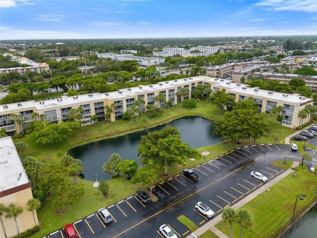 3141 NW 47th Ter 121, Lauderdale Lakes, FL 33319