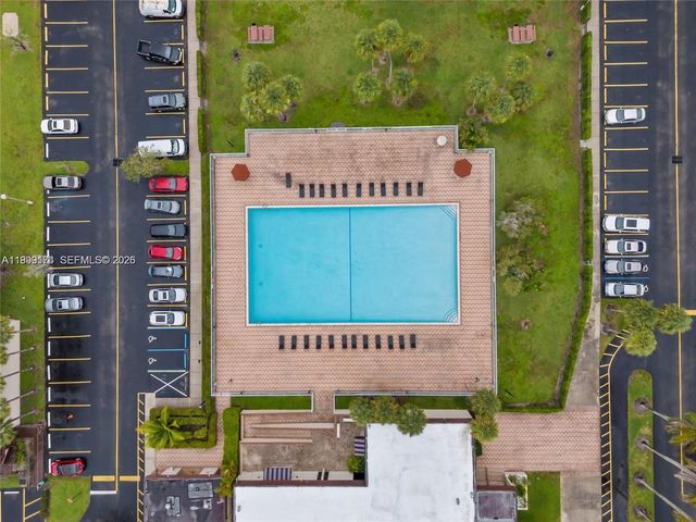 3141 NW 47th Ter 121, Lauderdale Lakes, FL 33319