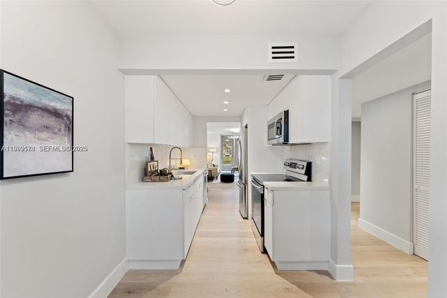 3141 NW 47th Ter 121, Lauderdale Lakes, FL 33319