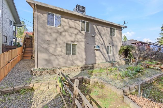 946 Bartlett Ave, Placerville, CA 95667