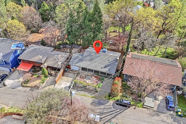 946 Bartlett Ave, Placerville, CA 95667