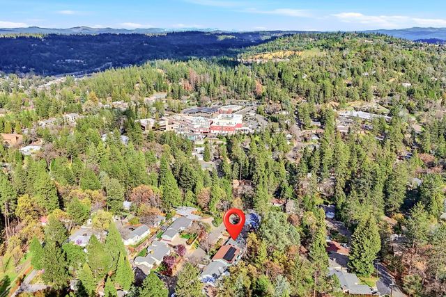 946 Bartlett Ave, Placerville, CA 95667