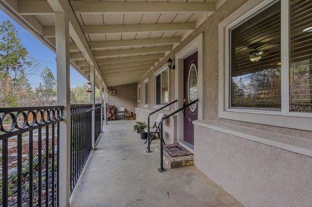 946 Bartlett Ave, Placerville, CA 95667