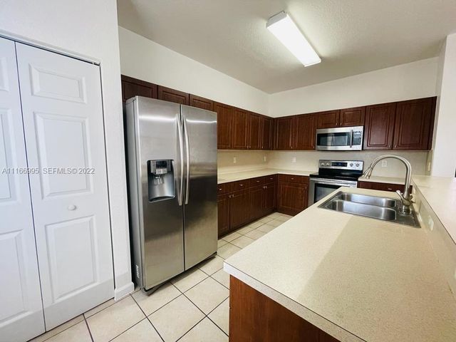 903 N SANTA CATALINA Circle, North Lauderdale, FL 33068