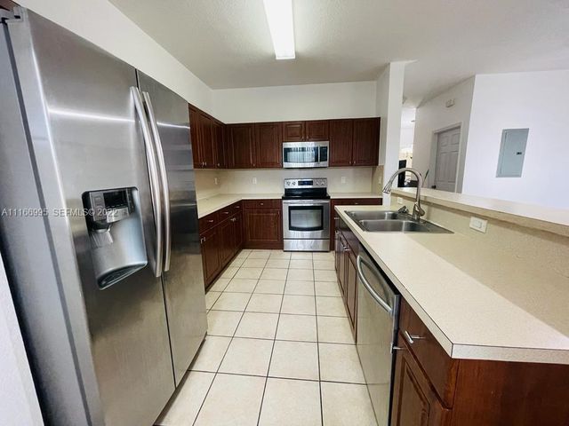 903 N SANTA CATALINA Circle, North Lauderdale, FL 33068