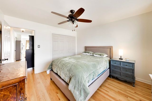 838 S Grant Avenue, Villa Park, IL 60181